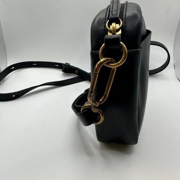 Madewell Leather Carabiner Medium Crossbody Bag in Black - Picture 3 of 8